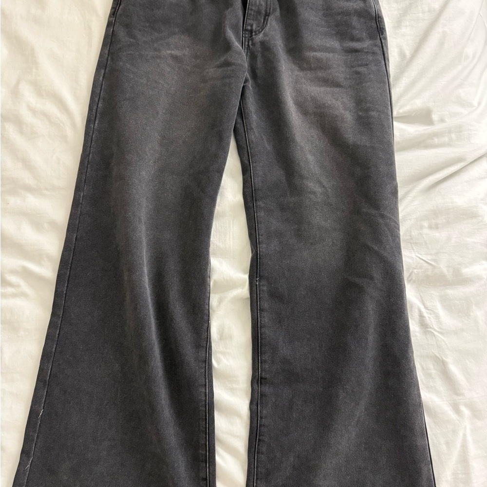 Stylish Gray Wide-Leg Jeans